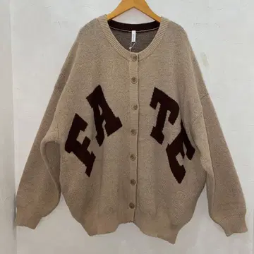 루피리안 FATE 로고 니트 크루 가디건 베이지 새상품