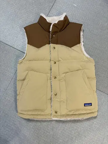 [새상품급] patagonia 리버서블 다운 베스트