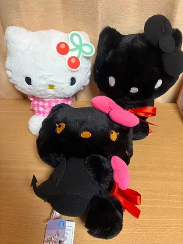 헬로키티 봉제 인형 세트