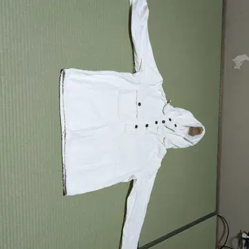 데일리 레만 후드 부착 화이트 자켓