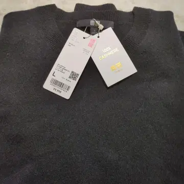 [새상품] 유니클로 UNIQLO 100% 캐시미어 크루넥 스웨터 블랙 L
