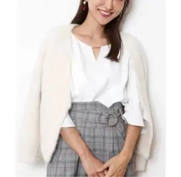 아푸와이저 리셰 가디건 샤기 니트 아이보리