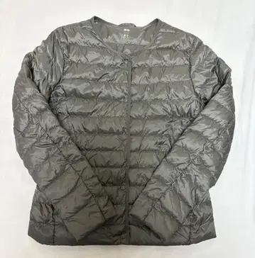 유니클로 울트라 라이트 다운 L 사이즈 카키