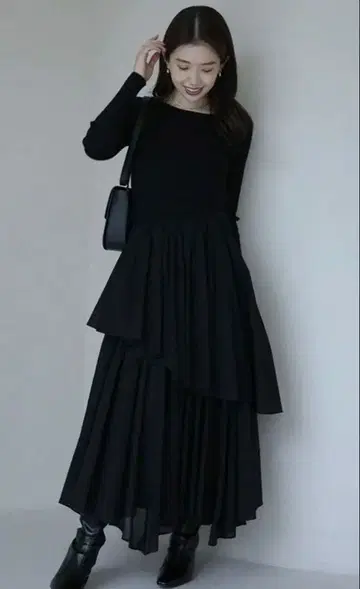 anuans 보트넥 불규칙 밑단 도킹 니트 원피스