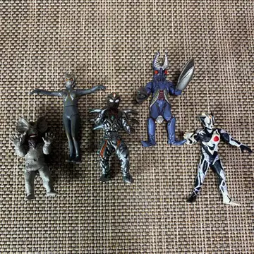 울트라맨 시리즈 괴수 피규어 5체 세트