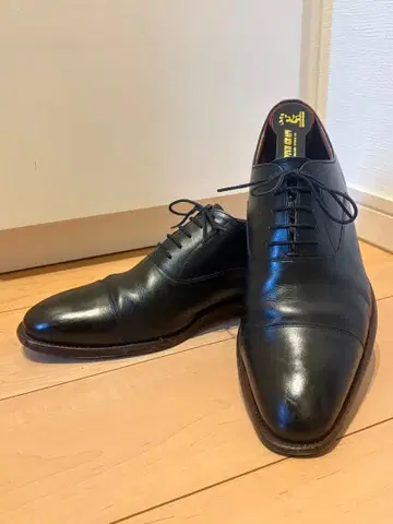SCOTCH GRAIN 블랙 가죽 신발 26
