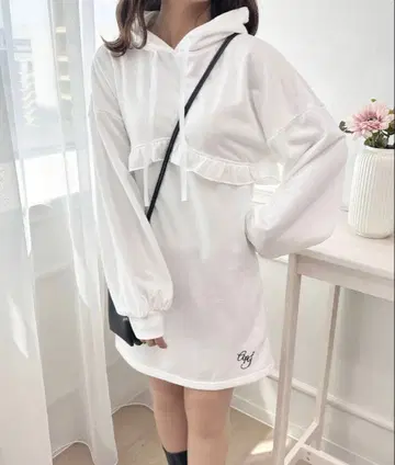 프릴 후드티 미니 원피스 [ ZOZOTOWN 한정판 아이템 ]