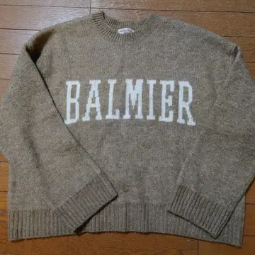 사만사 모스모스 로고 니트