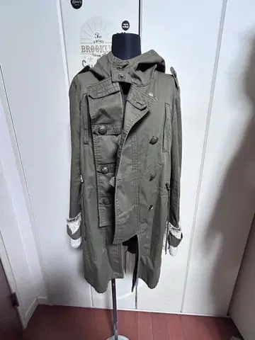 카키 후드 부착 피쉬테일 밀리터리 자켓