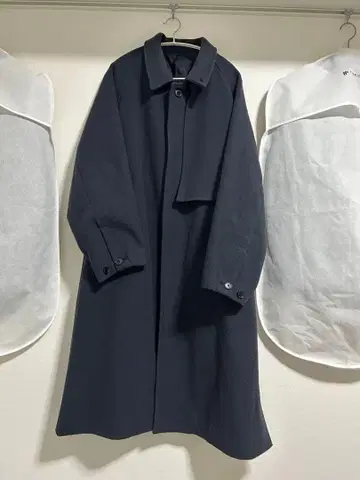 HUNRED 준레드 네이비 코트