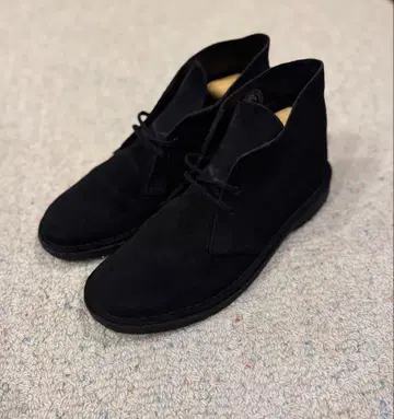 클락스 데저트 부츠 블랙 스웨이드