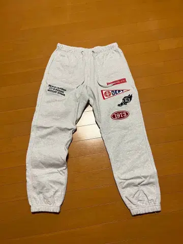 화이트 스웨트 팬츠 L 사이즈