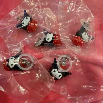 산리오 딸기 메지루시 액세서리 쿠로미 5개 세트