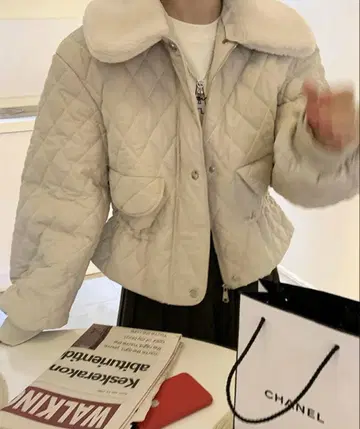 아이보리 퀼팅 자켓