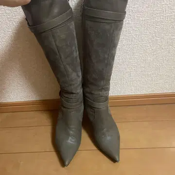 DIANA 브라운 백 지퍼 롱 부츠