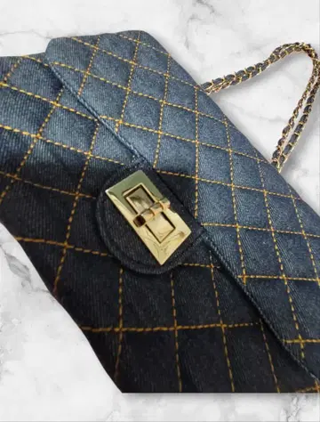 새상품 미사용 퀼팅 데님 체인 숄더 백