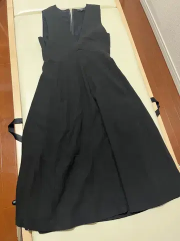 Theory 블랙 슬리브리스 롱 원피스 사이즈 2