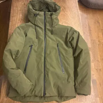 MMMM 다운 자켓 올리브색