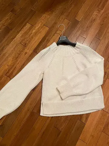 FOXEY 화이트 니트 긴팔 40 사이즈