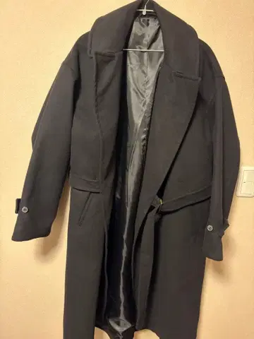 BEAMS 블랙 체스터 코트 M 사이즈