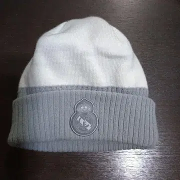 레알 마드리드 니트 모자 그레이 화이트