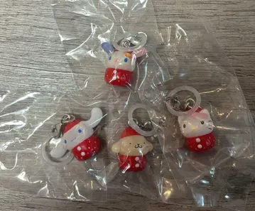 산리오 딸기 메지루시 액세서리 세트