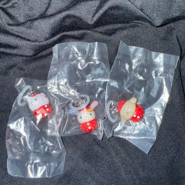 산리오 딸기 메지루시 액세서리 키티 우사하나 폼폼푸딩