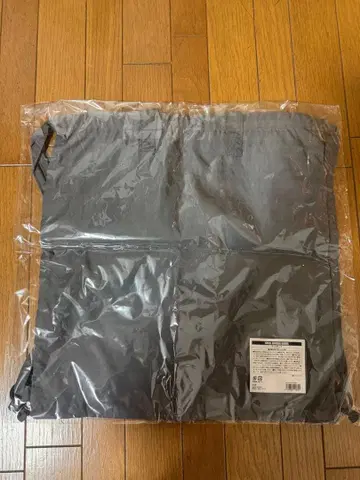 ONE IN A MILLION 그레이 백팩