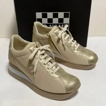 미사용품 노네임 베이지 x 골드 스니커즈 39 SPEED