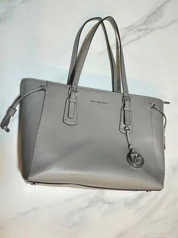 MICHAEL KORS 그레이 토트백