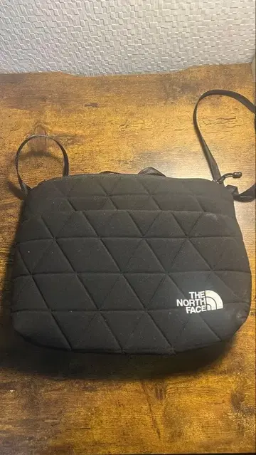 THE NORTH FACE 블랙 숄더백