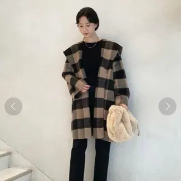 Mila Owen 빅 칼라 접결 샤기 코트 사이즈 0