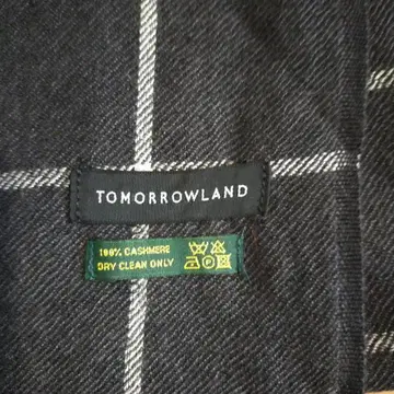 새상품급 투모로우랜드 캐시미어 대형 머플러 다크 그레이 체크