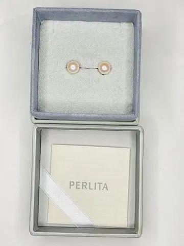 PERLITA 펄 스터드 귀걸이