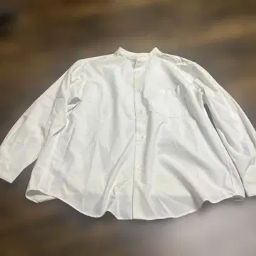 새상품급 GU 화이트 버튼 업 긴팔 셔츠 L 사이즈
