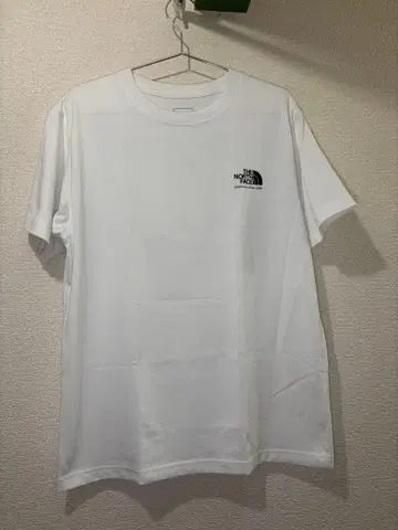 THE NORTH FACE 화이트 T셔츠
