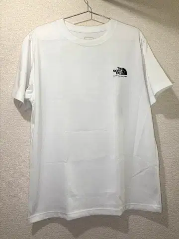 THE NORTH FACE 화이트 T셔츠