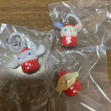 산리오 딸기 표시 액세서리 우사하나 시나몬 폼폼푸딩