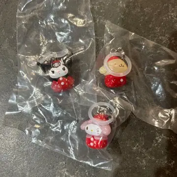 산리오 딸기 메지루시 액세서리 가챠