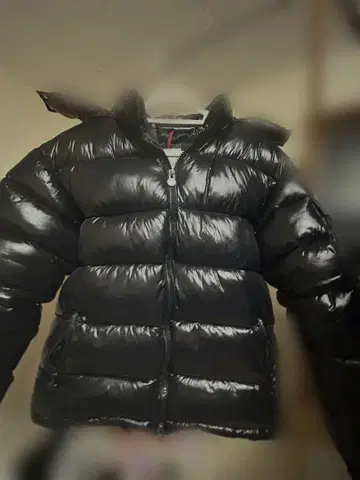 MONCLER 블랙 다운