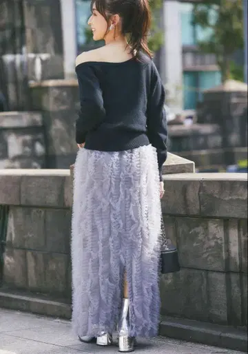 [ 미사용 새상품 ] 튤 프릴 I 라인 스커트