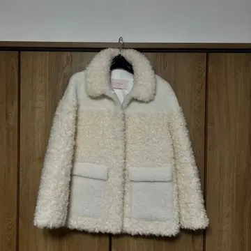 LEMONADE 보아 자켓 화이트