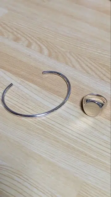 UNKNOWN. 반지 & 뱅글