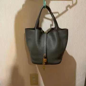 그레이 가죽 큐브형 핸드백 천연 가죽