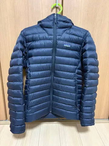 파타고니아 다운 스웨터 후디 (FA25) 블랙 S 사이즈