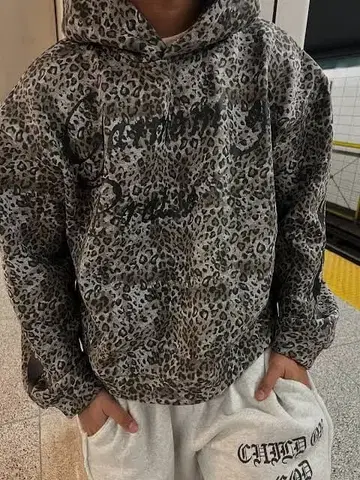 prayersavenu Leopard 후디 레어템