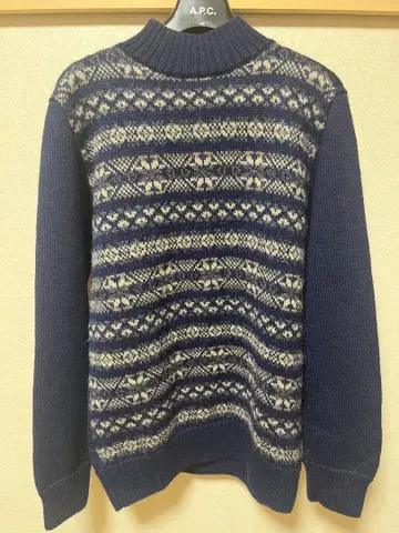A.P.C. 네이비 페어아일 패턴 스웨터