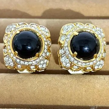 [새상품급] 니나리치 NINA RICCI 블랙 카보숑 큐빅 귀찌