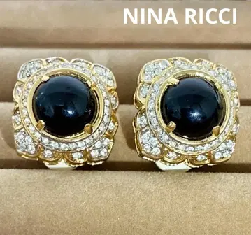 [새상품급] 니나리치 NINA RICCI 블랙 카보숑 큐빅 귀찌