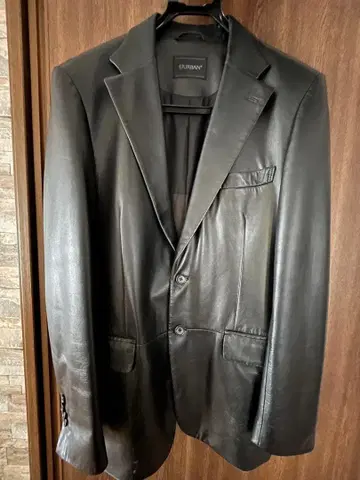 DURBAN 블랙 가죽 자켓